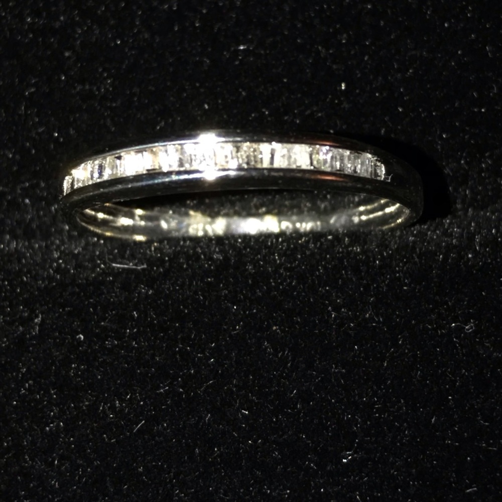 Beautiful Diamond Band Solid White Gold Stamped10k